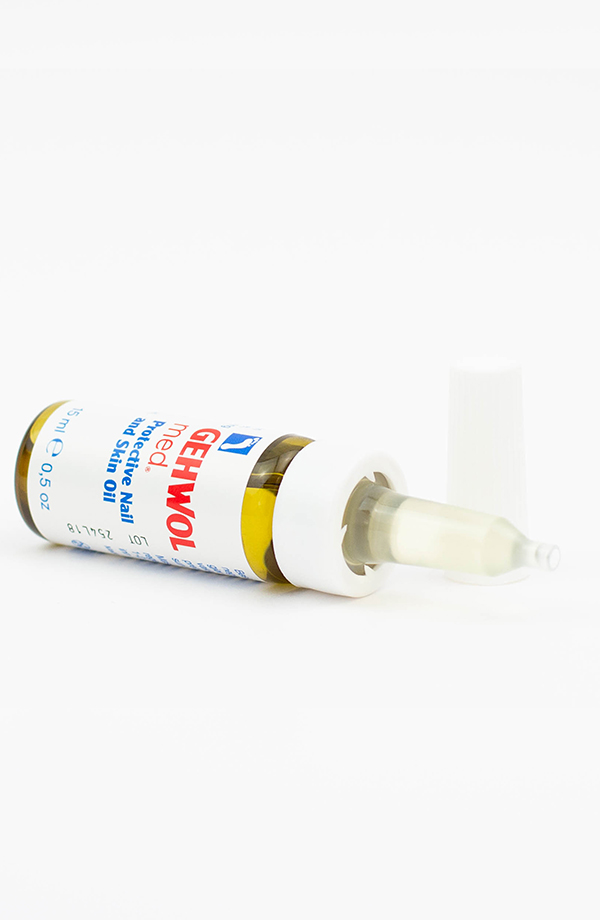 114020123-GEHWOL-med-protective-nail-skin-oil-bottle-2